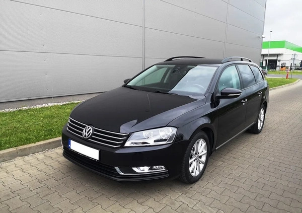 Volkswagen Passat cena 36700 przebieg: 127600, rok produkcji 2014 z Kutno małe 562